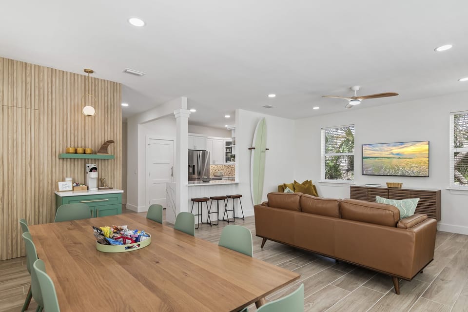 Large, Open Living Space - plenty of room for everyone to spread out and grab a seat!