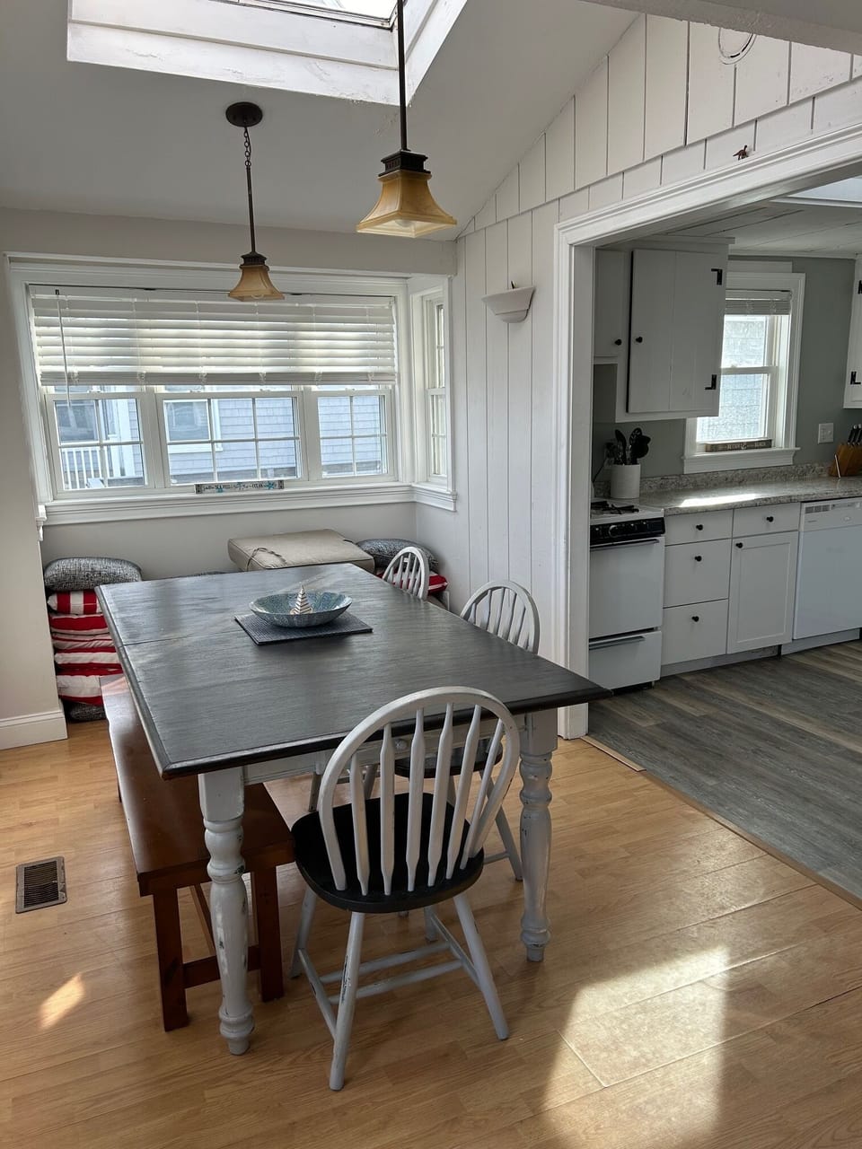 Dining into kitchen.