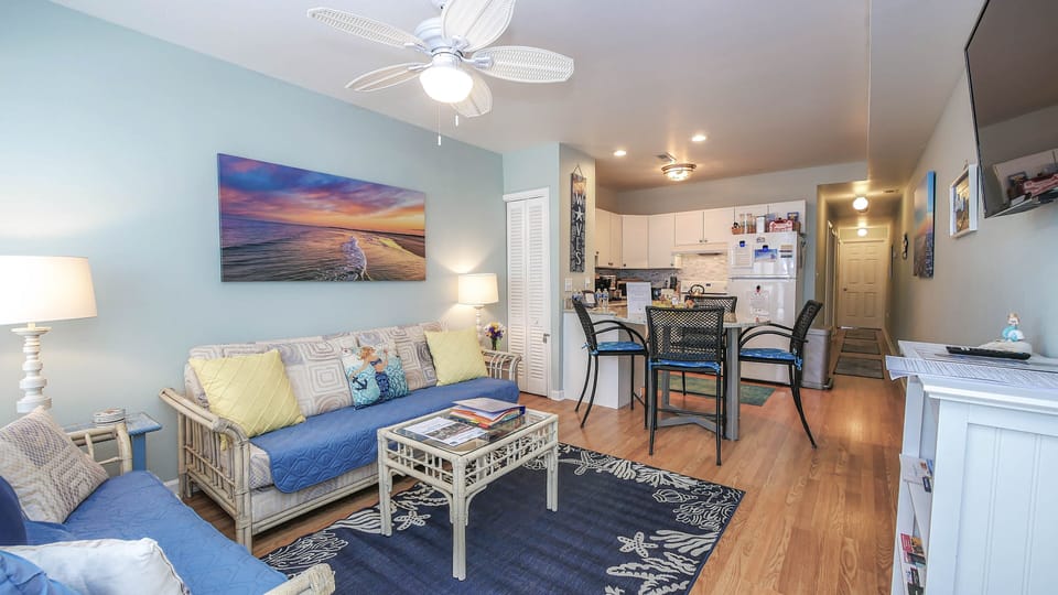 Bright & Cheery Vacation Vibes in this Spacious, Sunny, Cozy & Comfortable Space