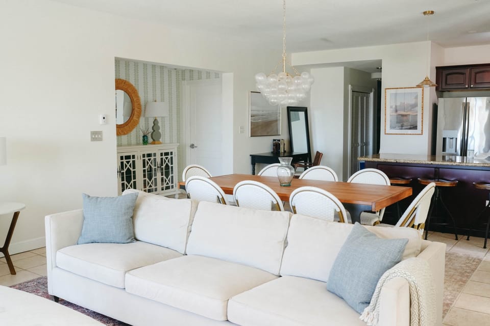 Living and Dining Area