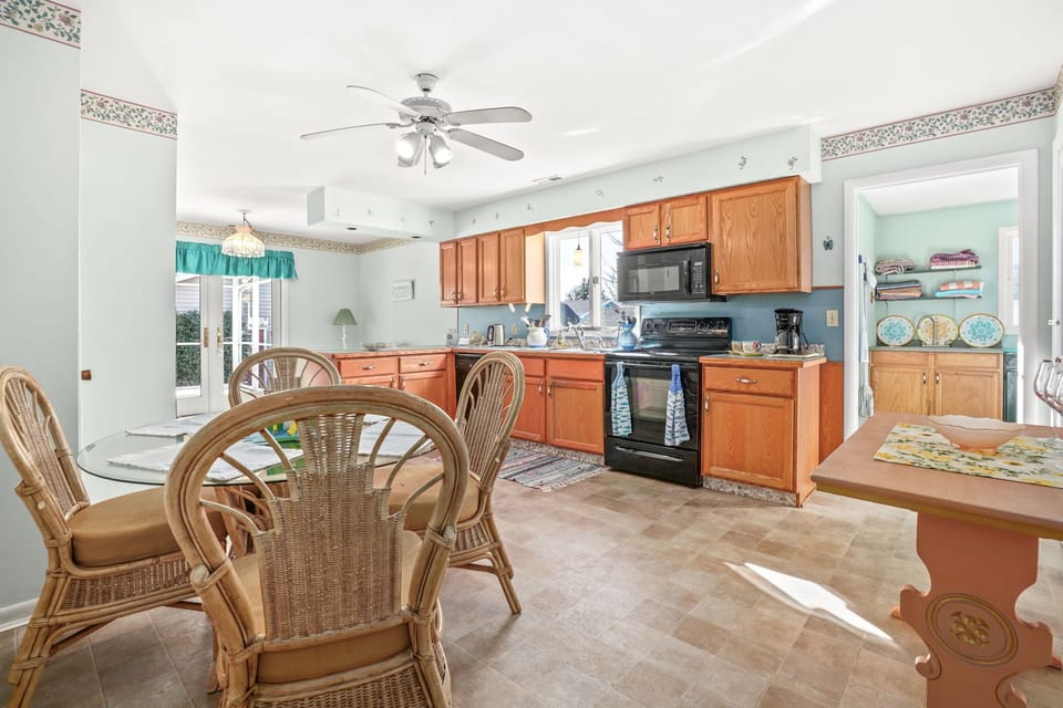 Dining Area / Kitchen