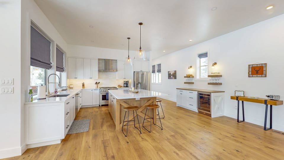 Kitchen and bar area