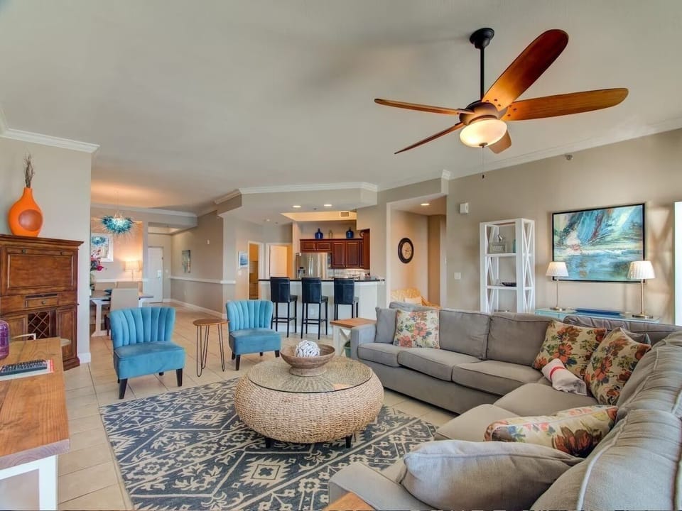 Living Room. Blue chairs replaced with recliners. New photos to come!