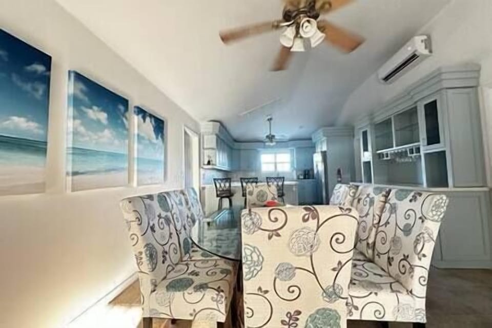 Dining Room (3)