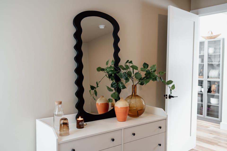 Reflections of serenity atop a treasure trove: where memories find a cozy corner