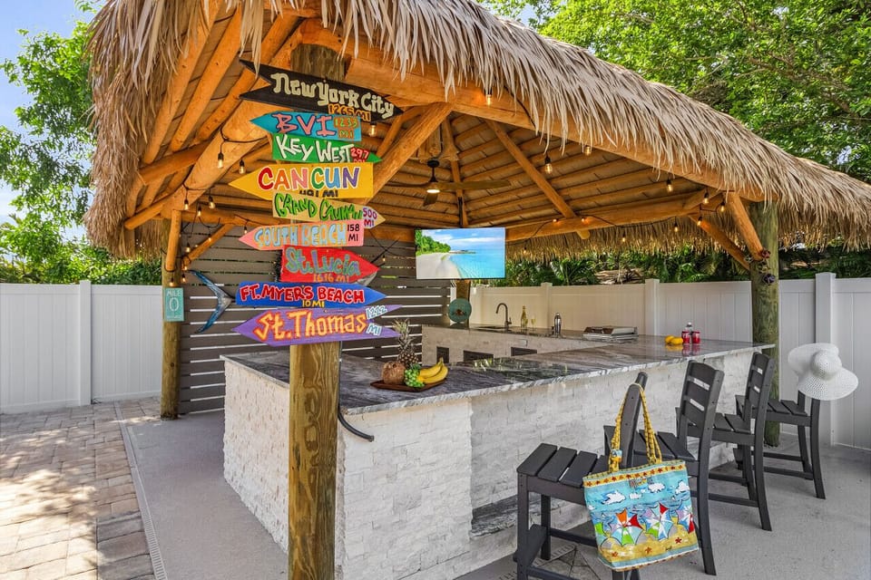 This! This is what vacation is all about! A Tiki Hut Wonder