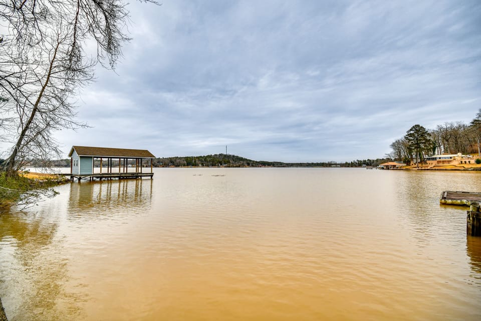 Cottage Exterior | Lake Access