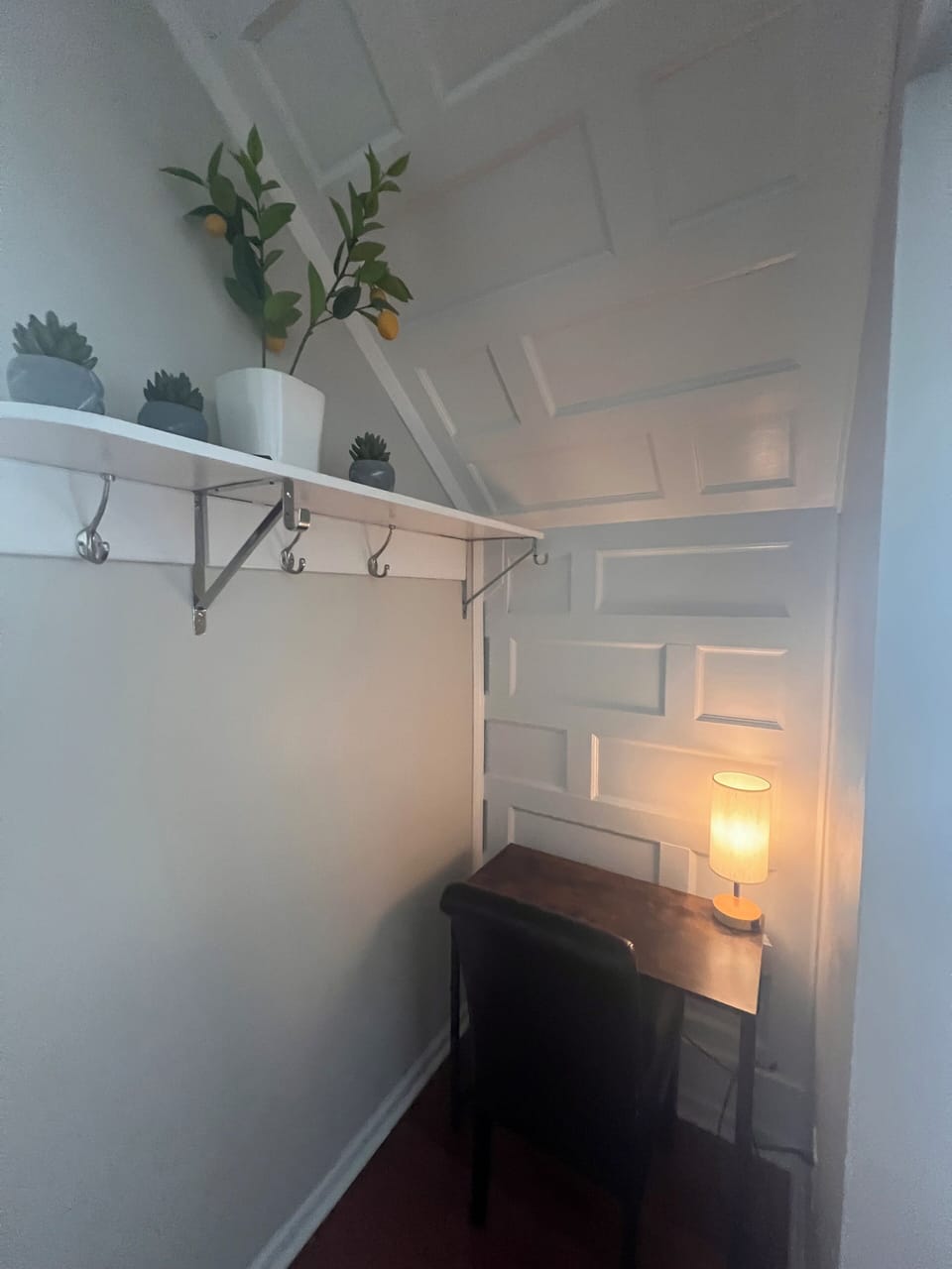 Desk nook 
