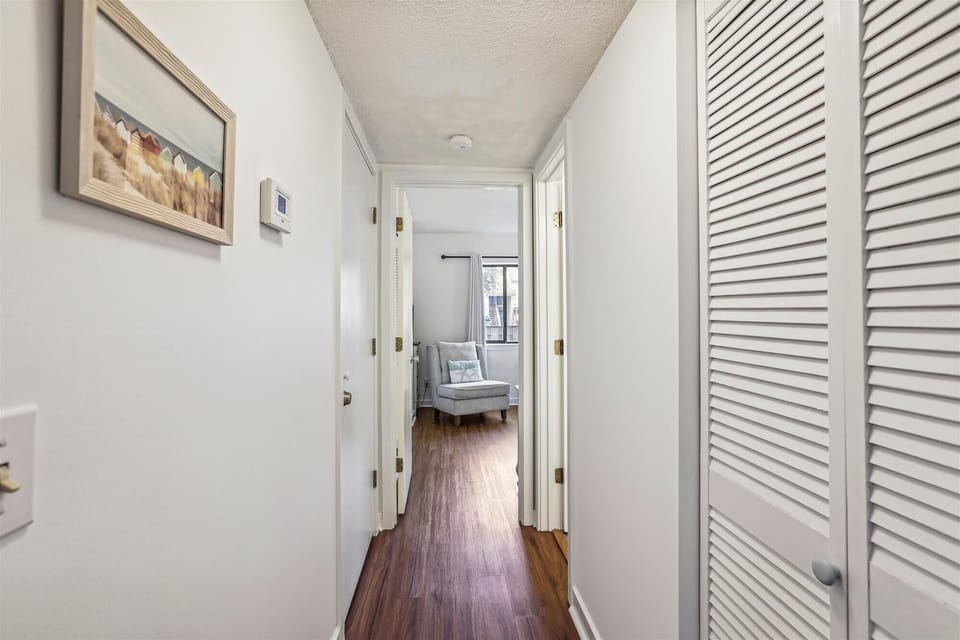 Need space for more guests? The comfortable Queen sleeper sofa in the living room ensures everyone has a restful night's sleep, accommodating up to 8 guests comfortably.