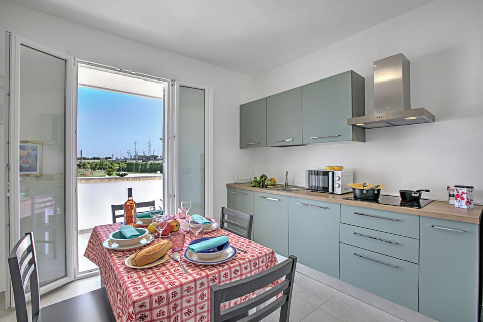 Kitchen and dining area