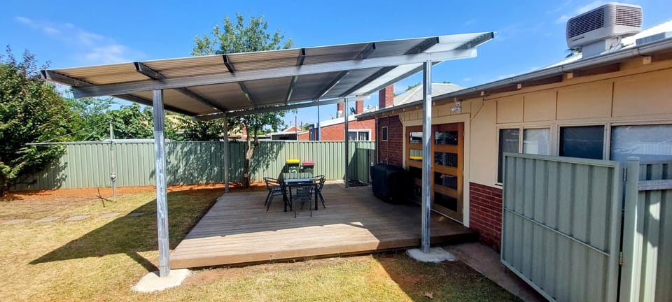 Covered al fresco dining space 