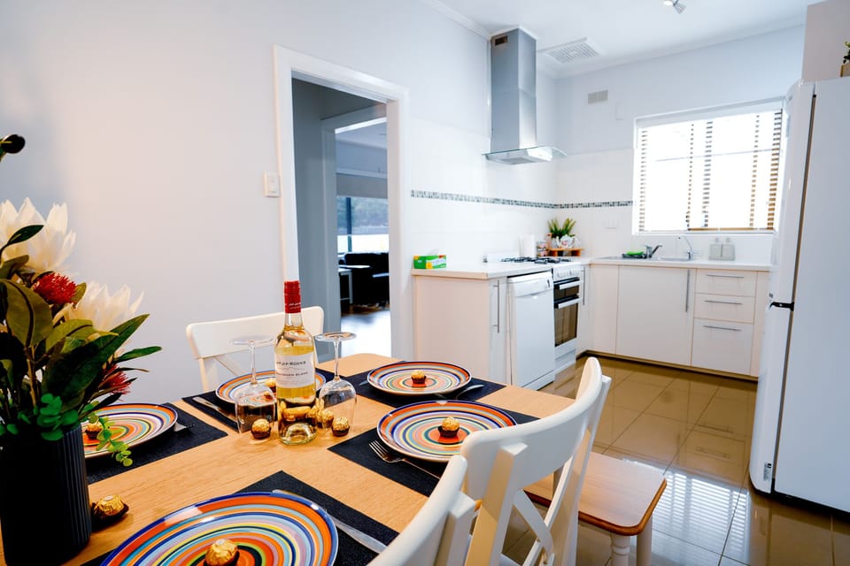 Full kitchen