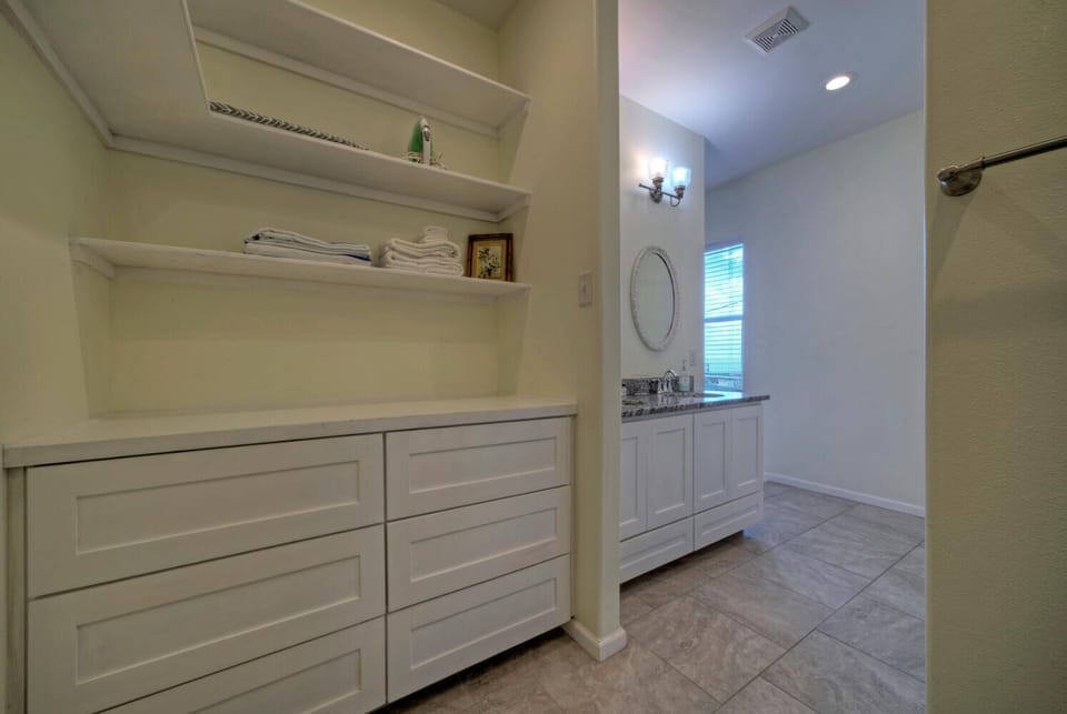 Spacious primary ensuite.