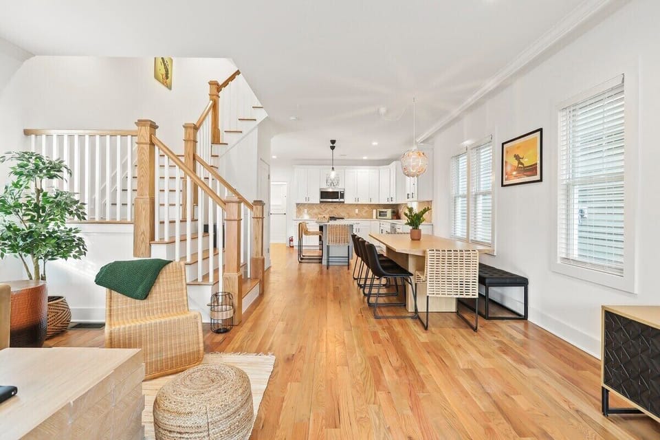 One of the guest said : " Check-in was easy, the space was exactly as described, and we felt right at home. Would absolutely stay here again and highly recommend it to others."