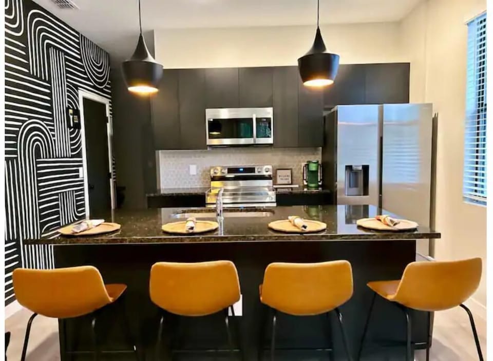 Fully stocked kitchen for all your cooking needs!