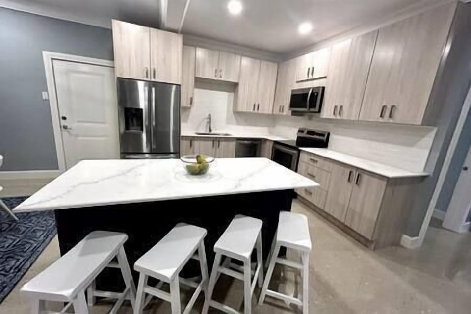 Beautiful brand new spacious kitchen