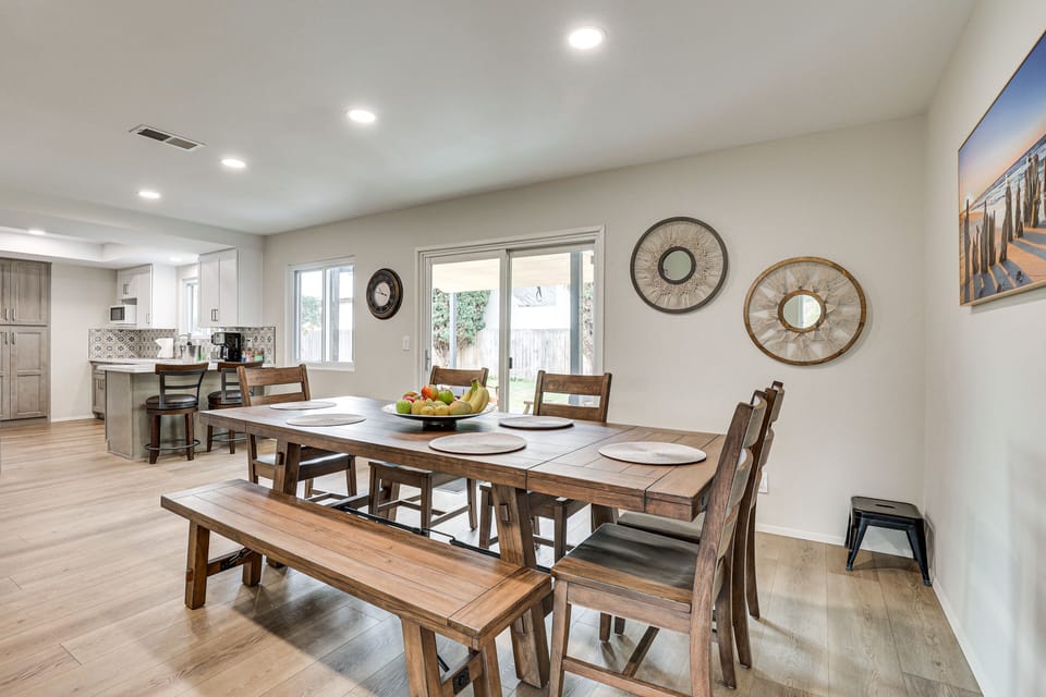 Kitchen & Dining Area | Keyless Entry