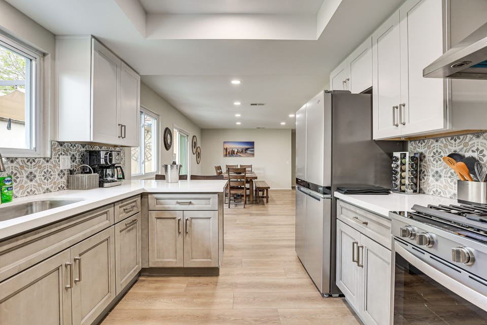 Kitchen | Equipped w/ Cooking Essentials