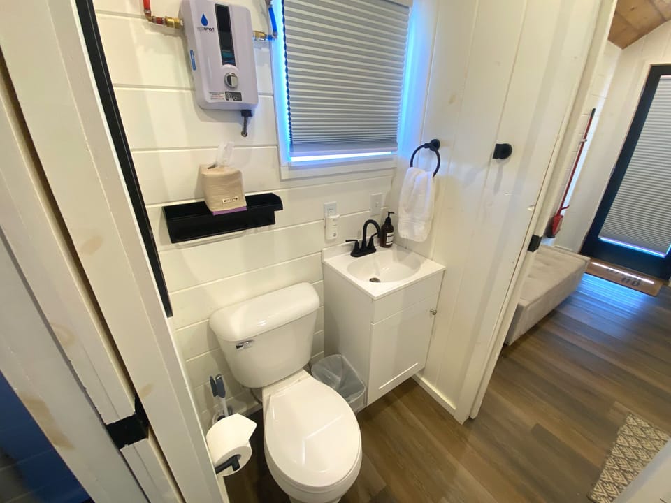 Emily20Bathroom