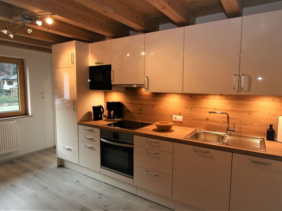 Cabinetry, Countertop, Kitchen Sink, Sink, Tap, Kitchen Stove, Kitchen, Wood, Window, Home Appliance