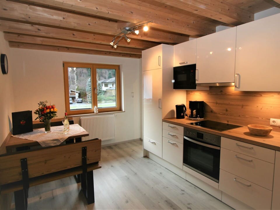Cabinetry, Countertop, Furniture, Houseplant, Wood, Kitchen Appliance, Kitchen Stove, Building, Home Appliance, Interior Design