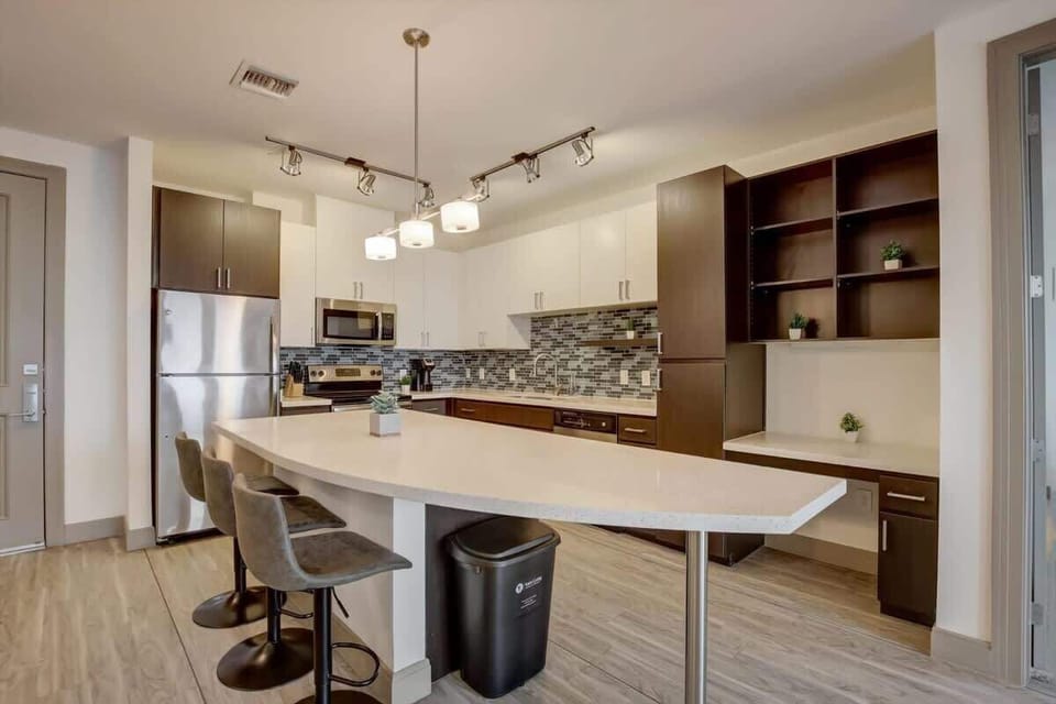 Kitchen and dining area