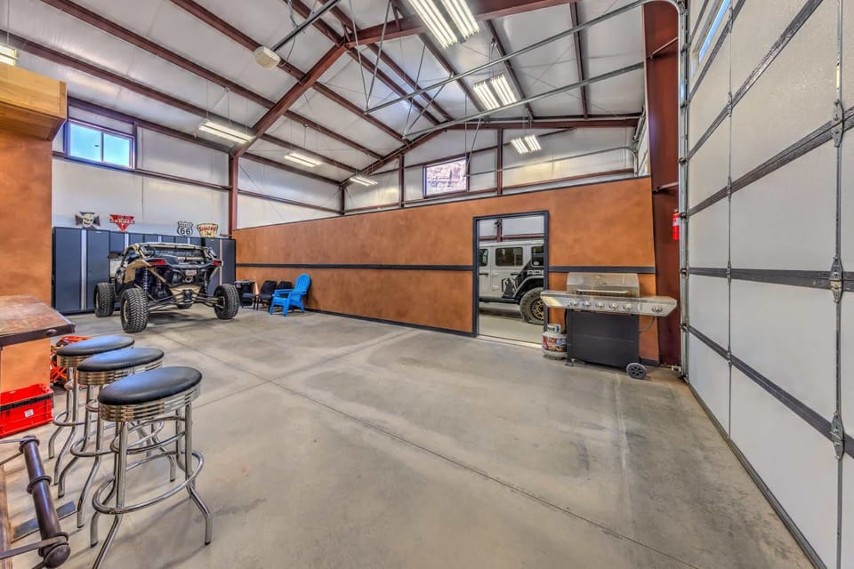 Garage/Shop