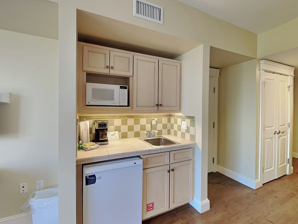 Kitchenette - Small Refrigerator + Coffee Maker + Microwave