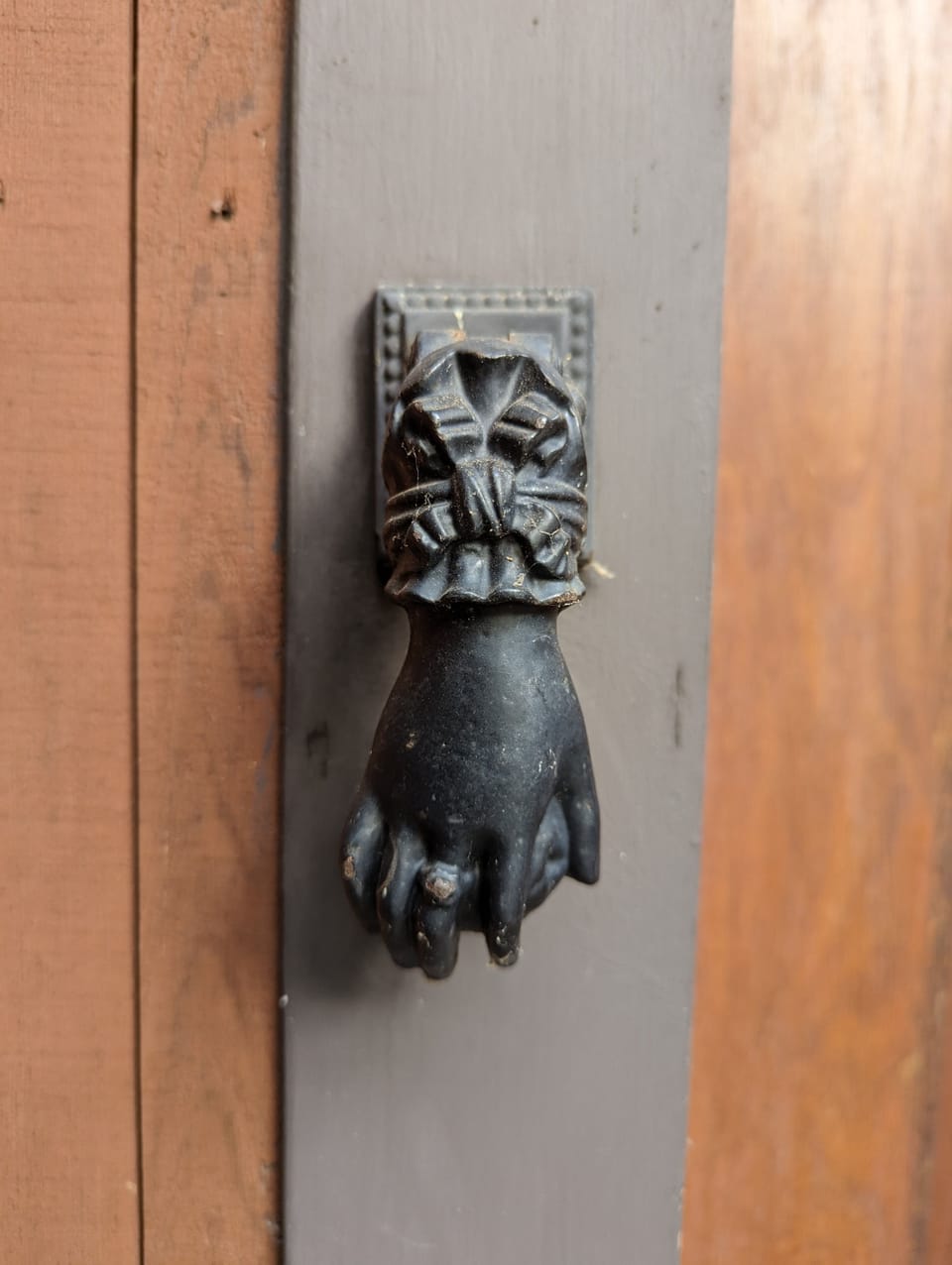 Knocker