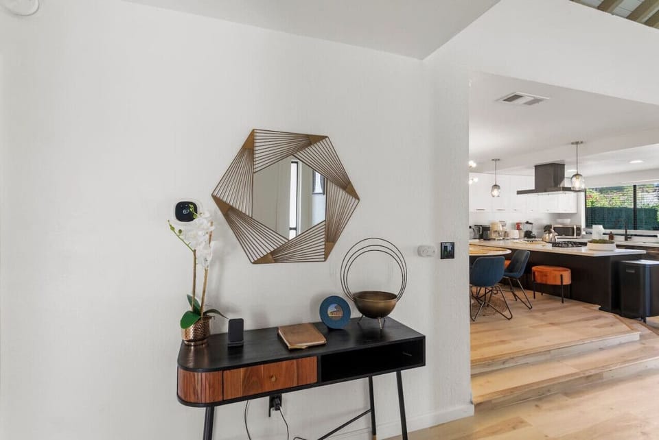 Entryway details