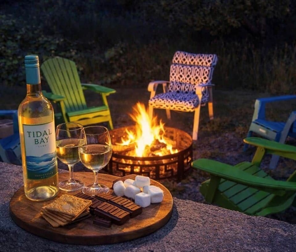 Seating for 6 around the campfire as you roast s'mores and tell questionable ghost stories