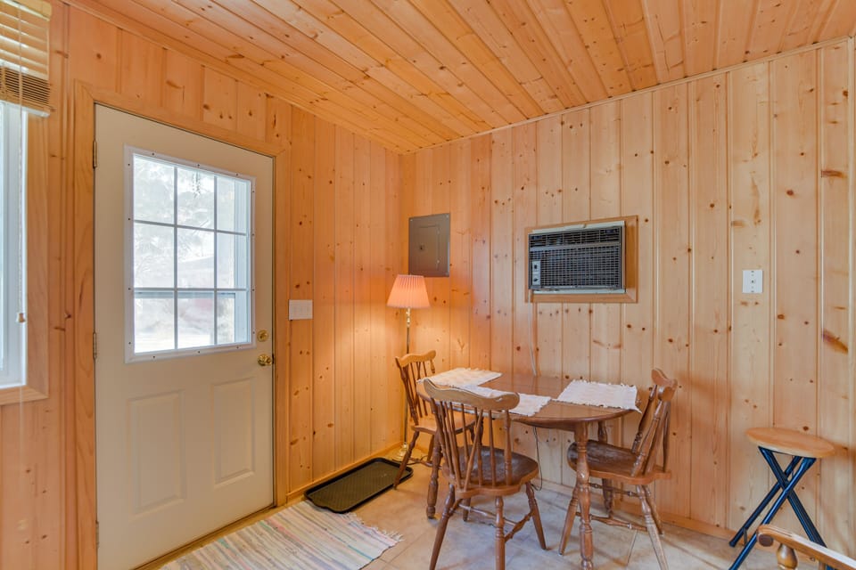 Guest House | Living Room