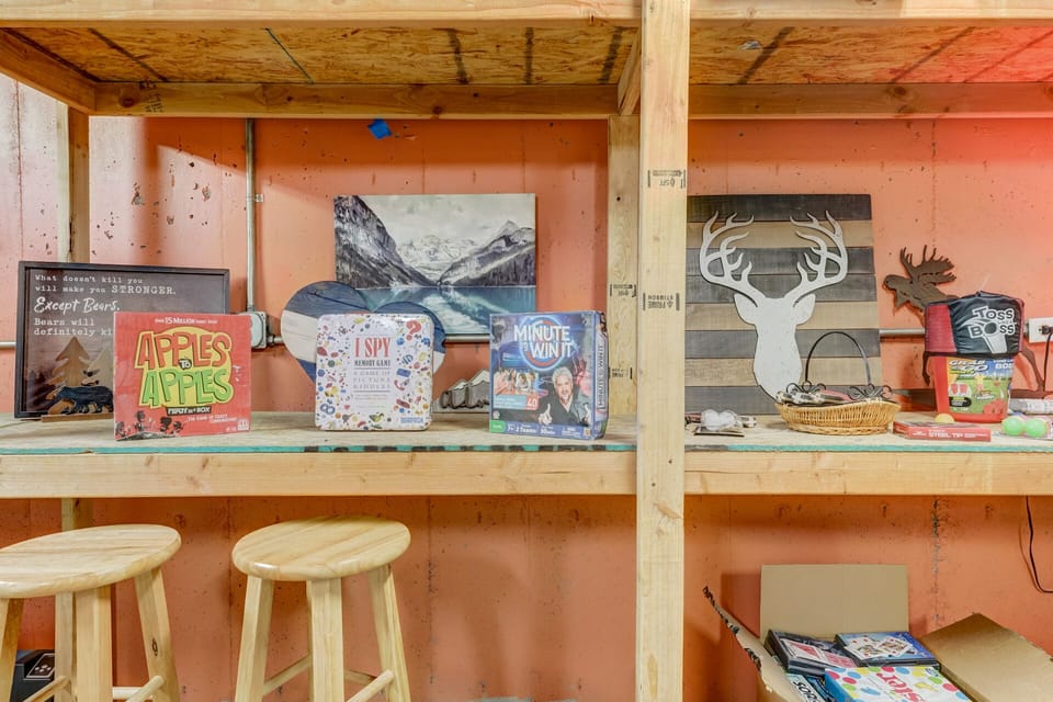 Head to our heated garage for the game room, where you'll find ping pong, arcade basketball, darts, board games and more.