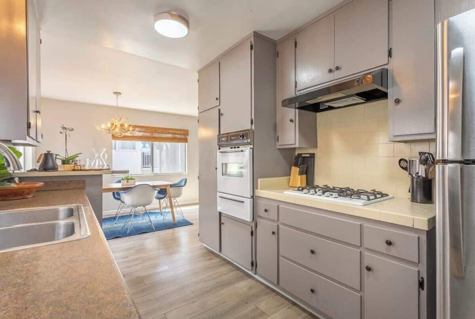 Whip up your favorite dishes in our fully stocked kitchen.

https://youtu.be/HJu0hH2cdDA