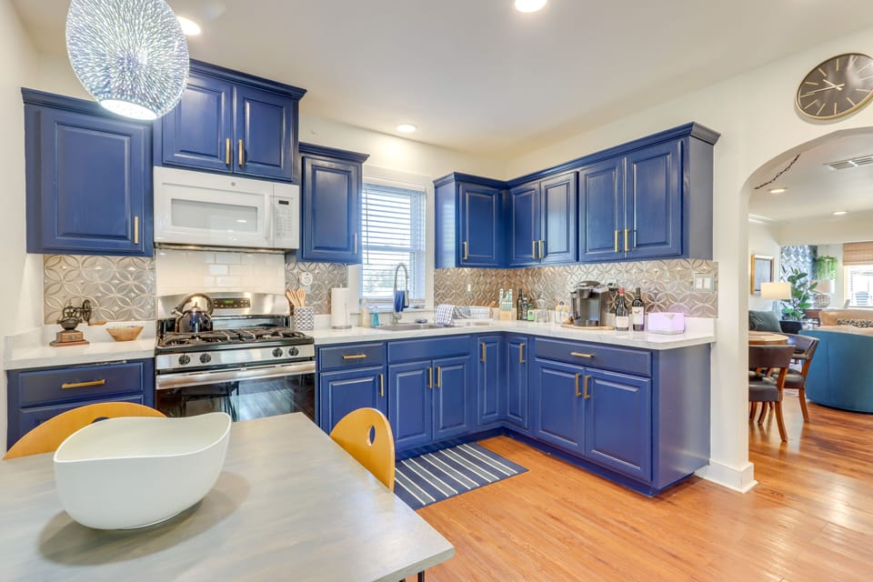 Dining Area | Kitchen