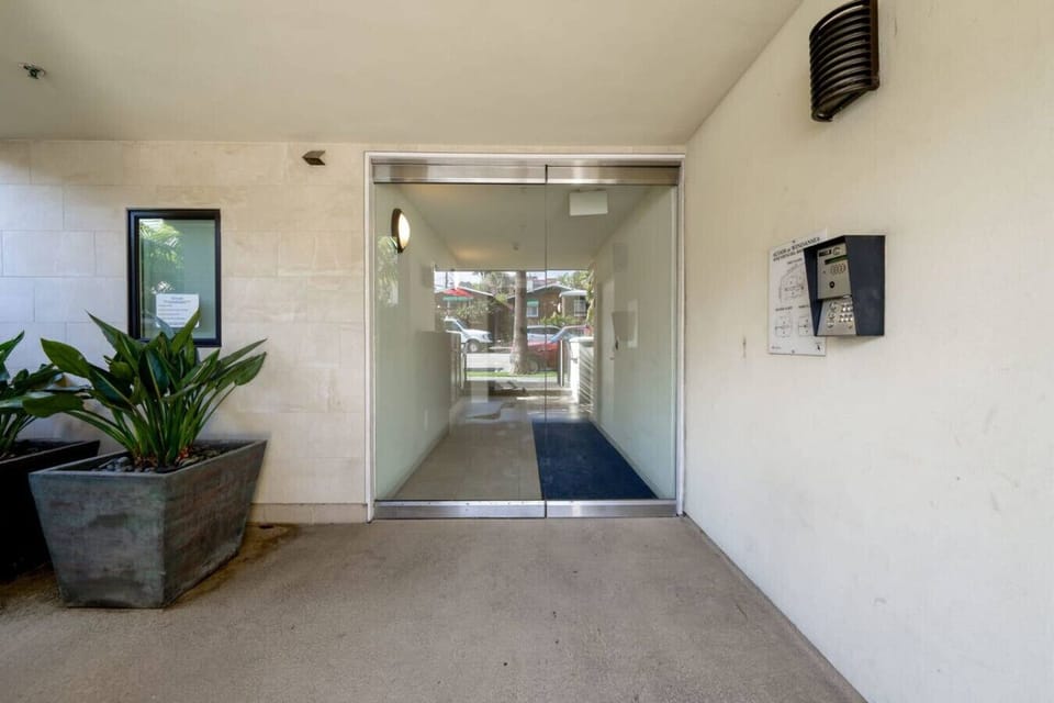Entrance into building