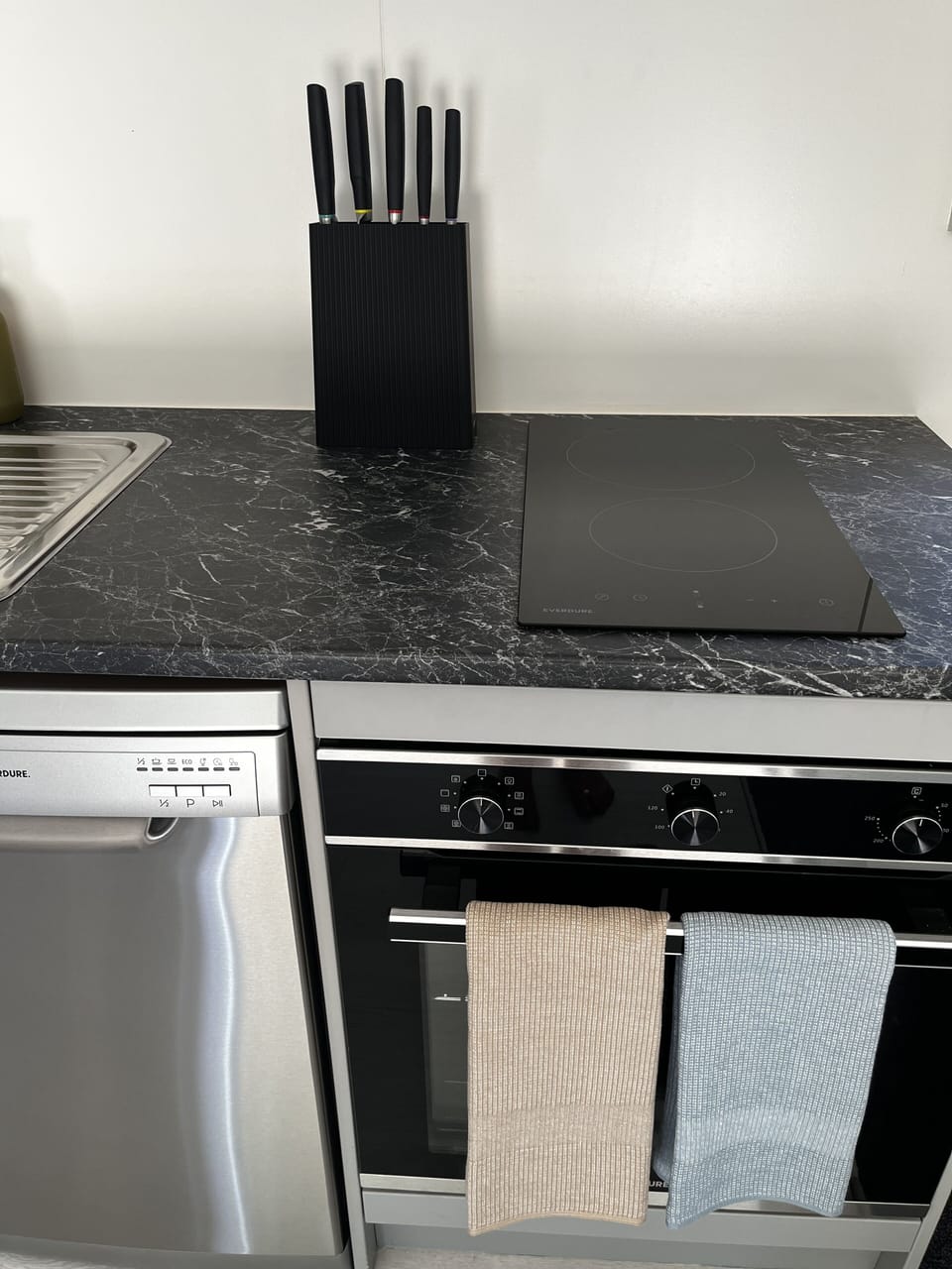 Oven, dishwasher, stove top