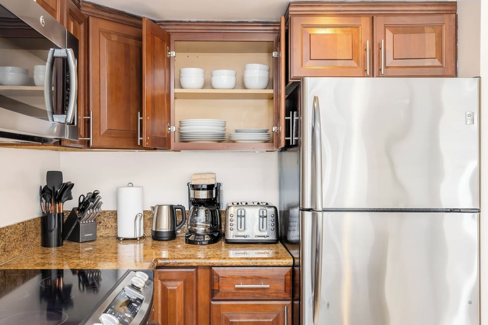 Fully equipped kitchen ready to cook!