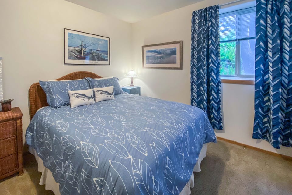 Queen Bed