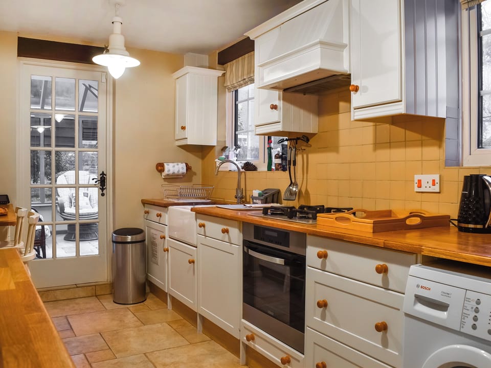 Kitchen | Smugglers Cottage, New Milton