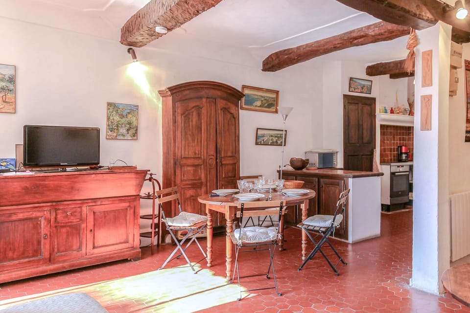 Living room - Dining area and open kitchen