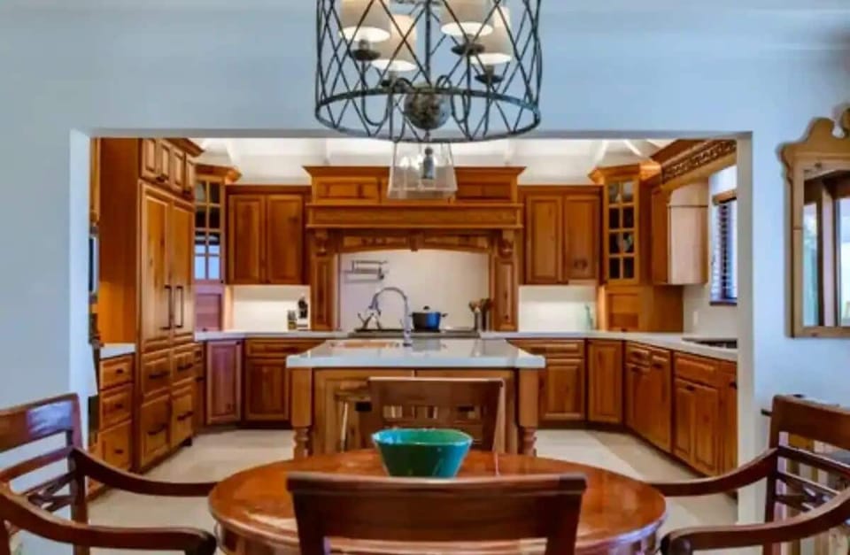 gourmet kitchen, table space