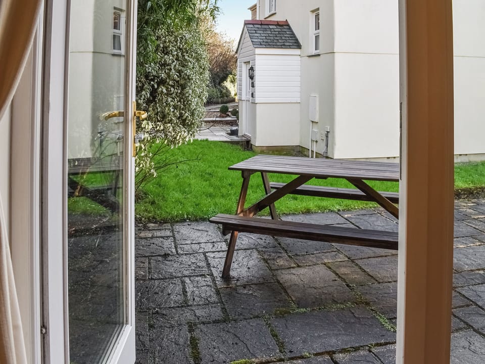 Outdoor area | Chy Morvoren, Falmouth