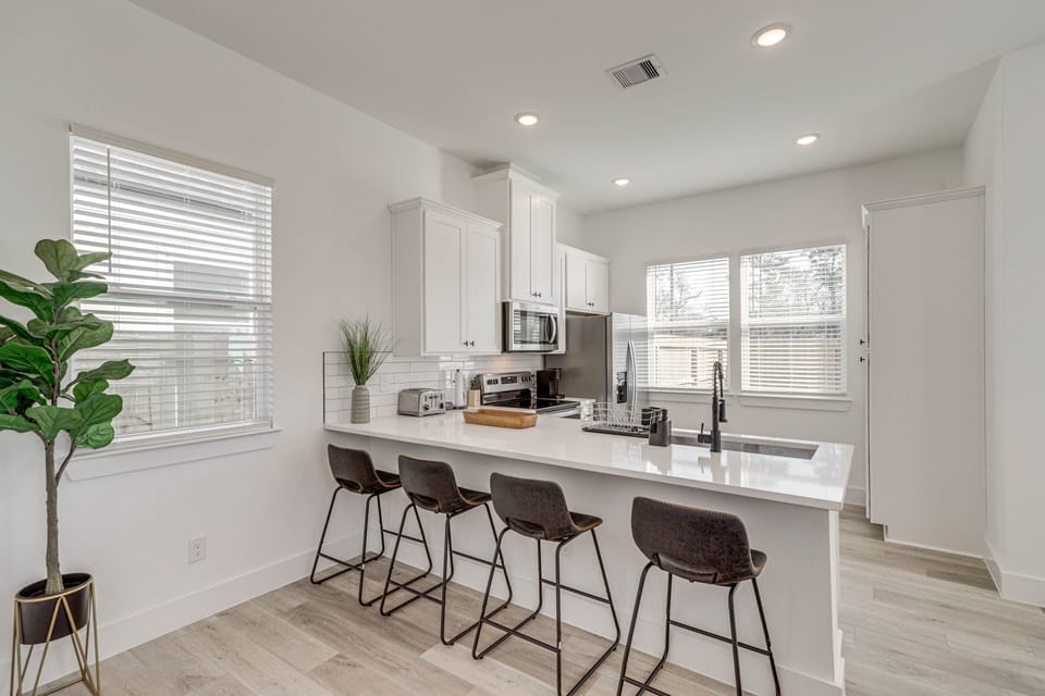 Kitchen & Dining | Keyless Entry