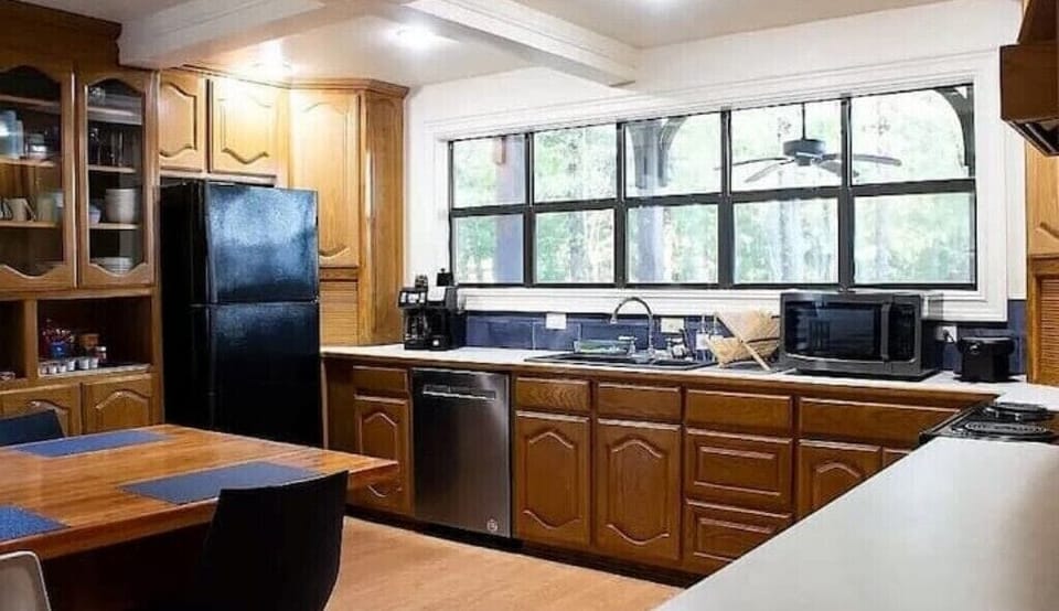 Lots of counter top space!