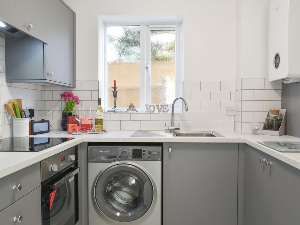 Kitchen | Apartment 1 - Sashes Apartments, Poole