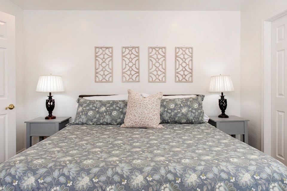 Upper level master bedroom with king bed