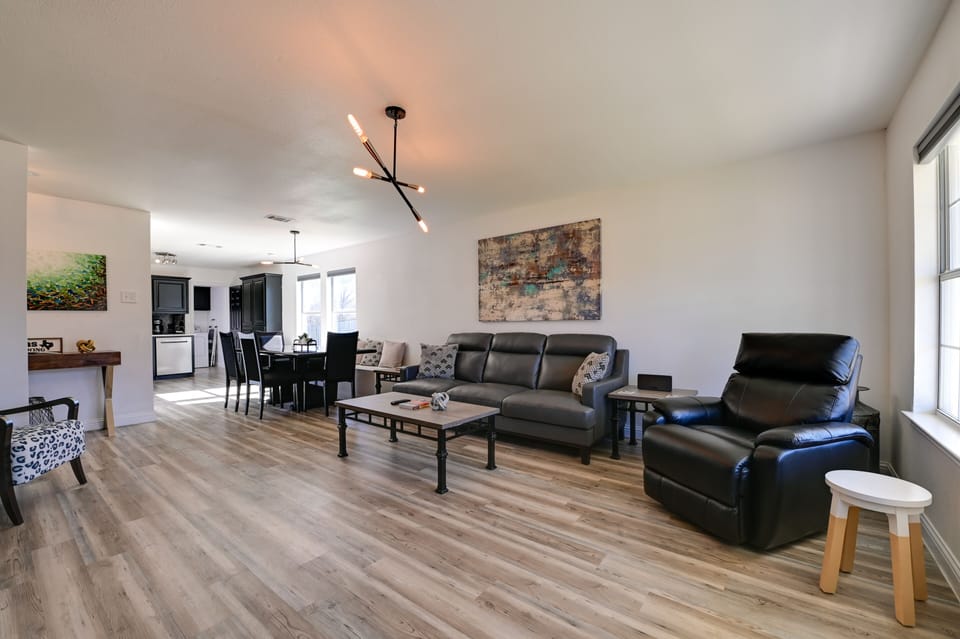 Little Elm Vacation Rental | 2BR | 2BA | 1,200 Sq Ft | Step-Free Entry