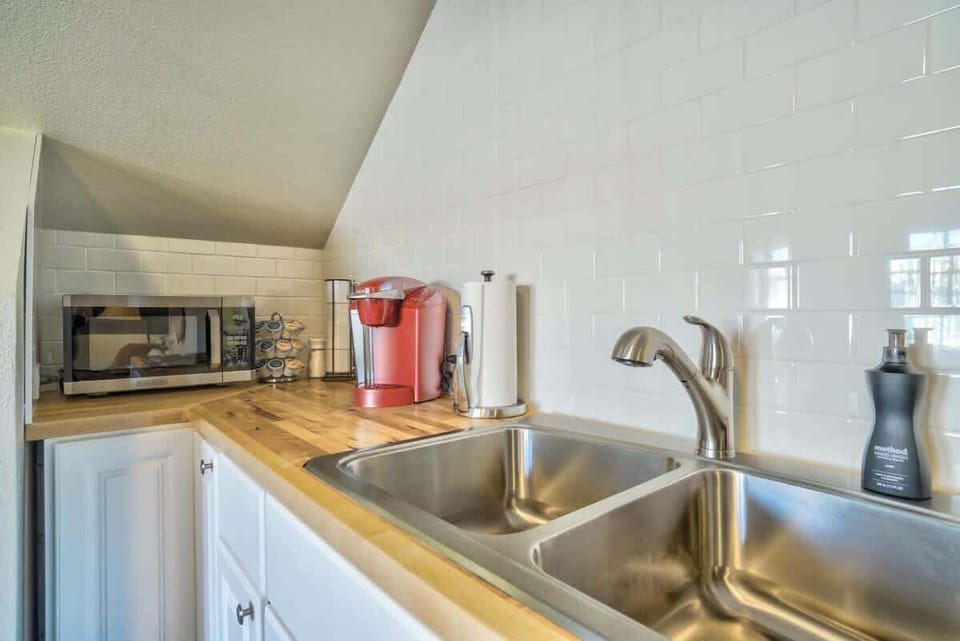 Experience the convenience of our fully equipped kitchenette, featuring high-end appliances and thoughtful touches that will make meal prep a breeze.