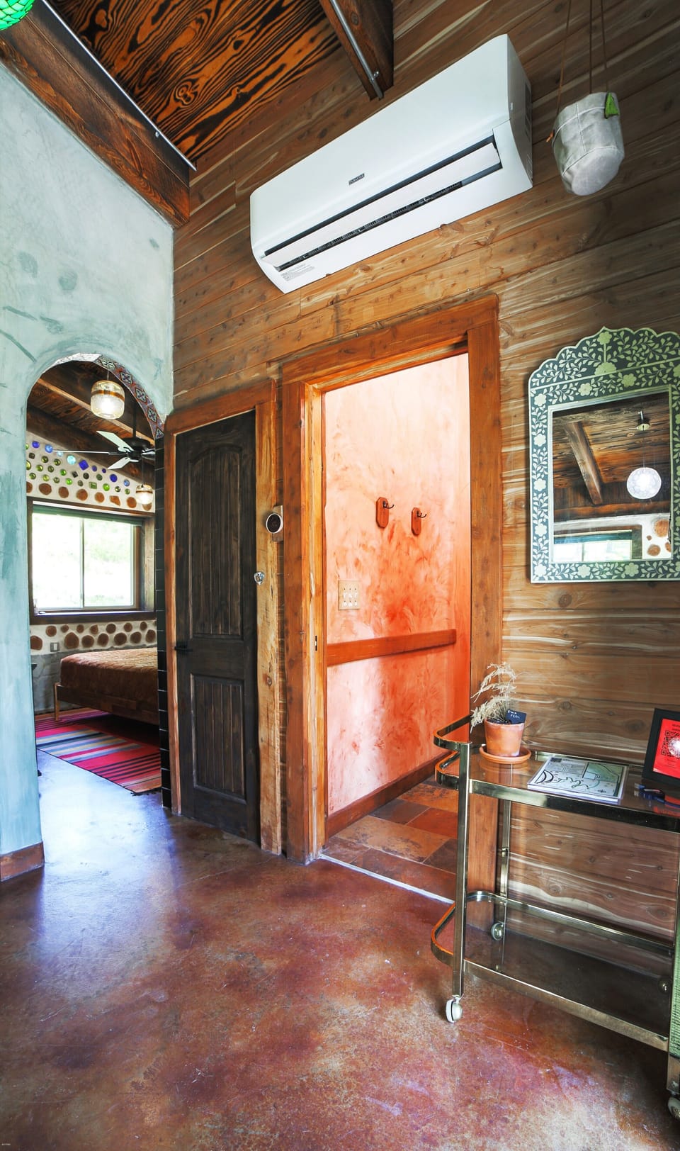 e65d7175-8d32-42db-ad65-e50e4842852f